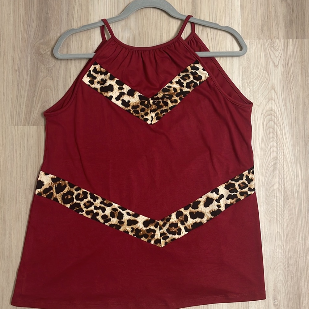 🌟Cheetah Halter Top - Women’s Medium🌟